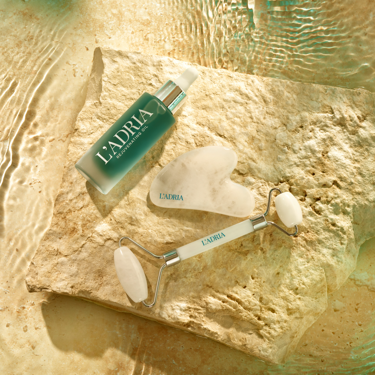 Gua Sha i roller: Istočnjački ritual za blistavu i zategnutu kožu