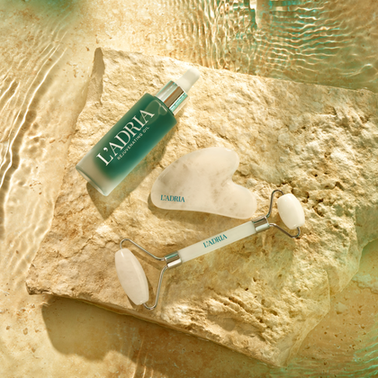 Gua Sha i roller: Istočnjački ritual za blistavu i zategnutu kožu