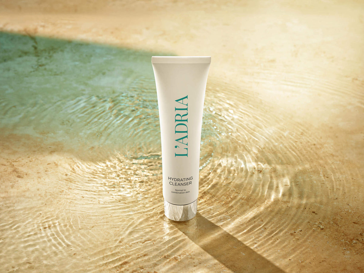 Ladria Hydrating Cleanser u morskoj vodi